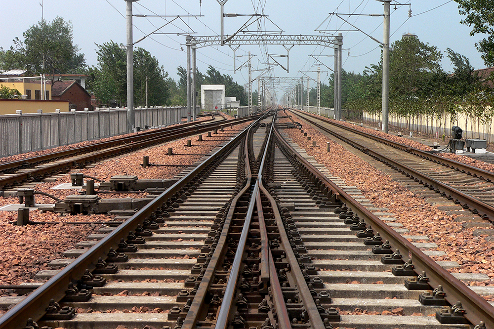 1741418596905.jpg 自主研發(fā)時(shí)速200公里18號(hào)單開道岔.jpg